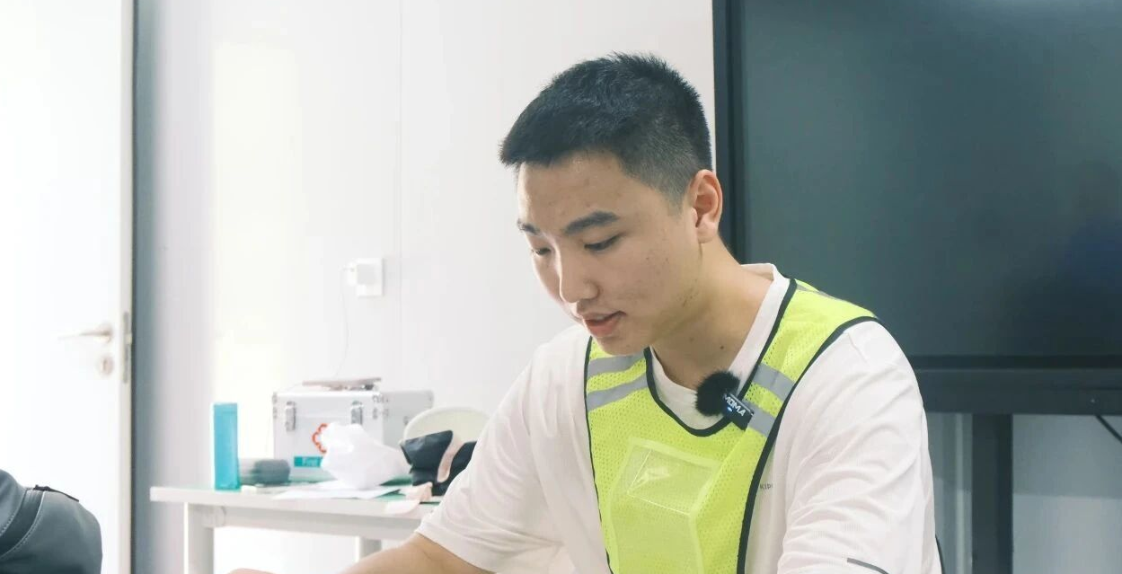 深职大学子杨诺言:在无人机蓝海中书写属于“Z世代”的精彩篇章